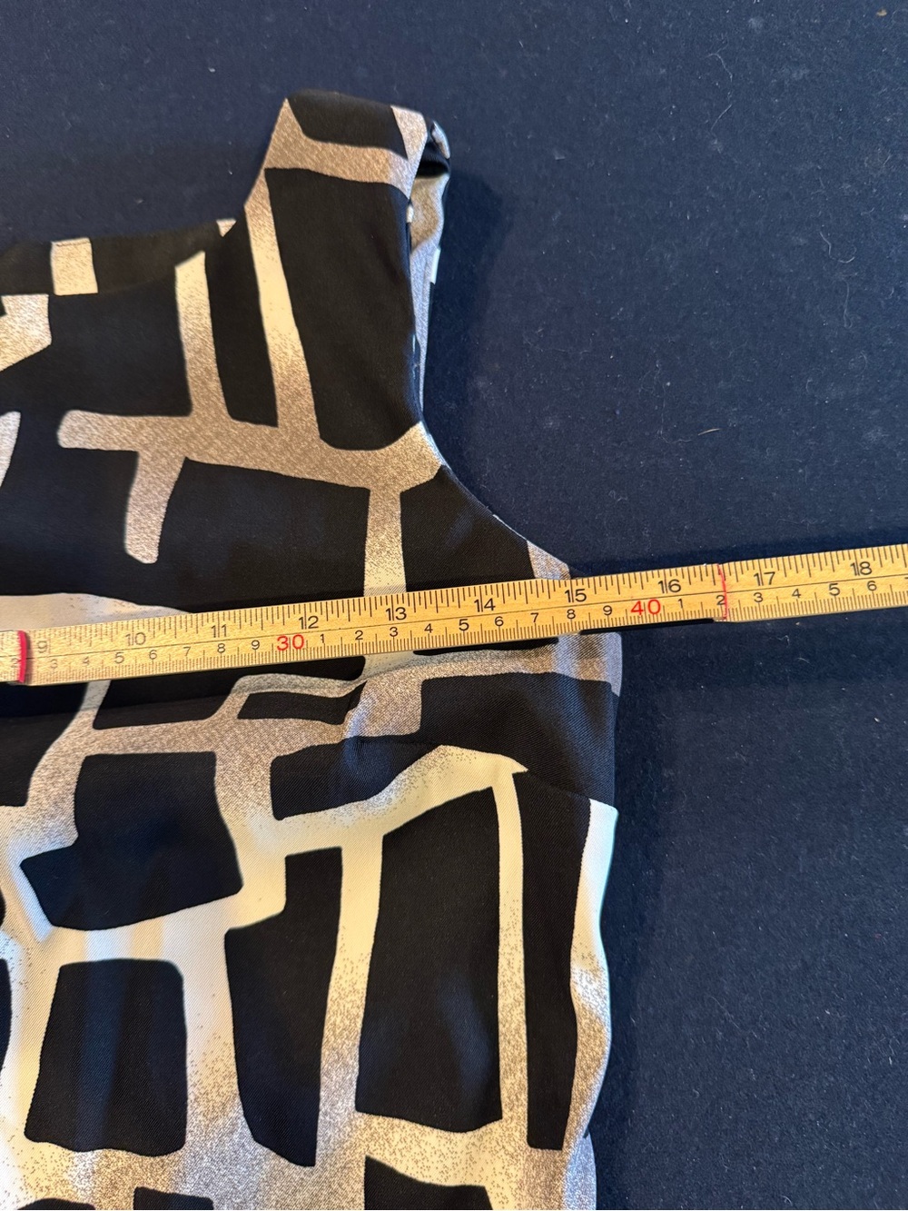 AB Studio Black and Gold Geometric Midi Dress Sz 4 - Picture 3 of 9